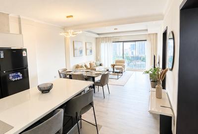 Serviced 2 Bed Apartment with En Suite in Riverside