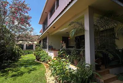 5 Bed Townhouse with En Suite in Lavington
