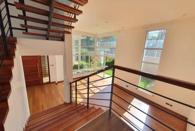 4 Bed Townhouse with En Suite at Lavington - 4