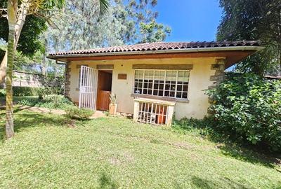 3 Bed House with En Suite in Ridgeways - 2