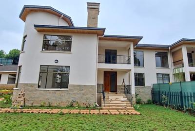 4 Bed House with En Suite in Nyari