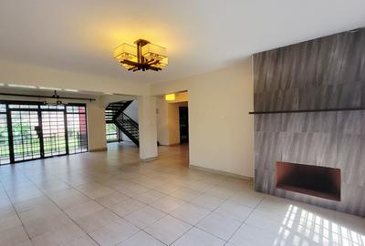 4 Bed House with En Suite in Runda - 2