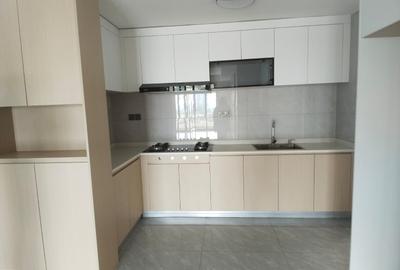 3 Bed Apartment with En Suite in Riverside - 4