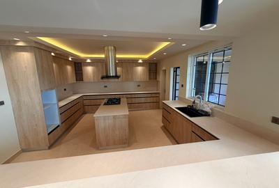 4 Bed Townhouse with En Suite in General Mathenge - 4