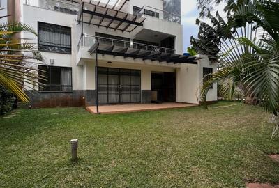 5 Bed Townhouse with En Suite in Lavington