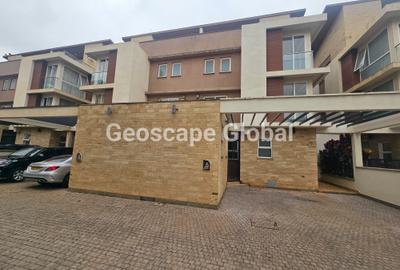 5 Bed Townhouse with En Suite in Lavington - 4
