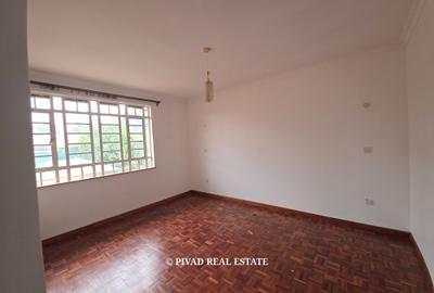 5 Bed House with Garden in Runda - 3