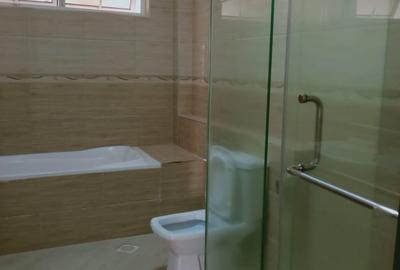 3 Bed Apartment with En Suite in Brookside - 3