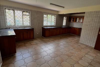 4 Bed Townhouse with En Suite in Lavington - 3