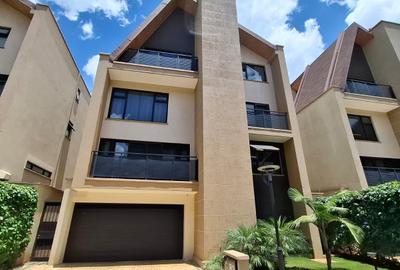 4 Bed Townhouse with En Suite in Lavington - 4
