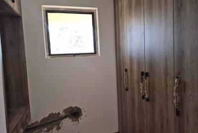 6 Bed Villa with En Suite at Bogani Road - 3