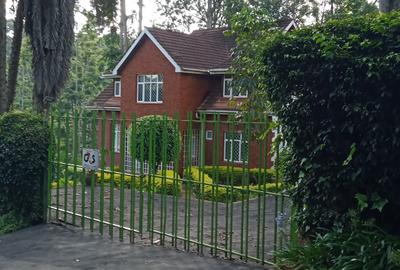 5 Bed House in Rosslyn - 3