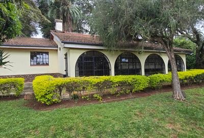 4 Bed House with En Suite at Loresho Road