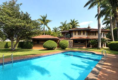 4 Bed House with En Suite in Runda