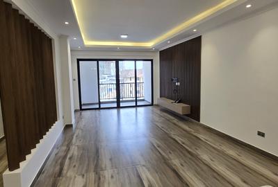 2 Bed Apartment with En Suite at Brookside Close - 2