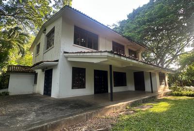 4 Bed Townhouse with En Suite at Moyne Drive - 3
