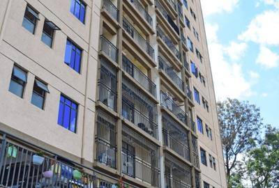 2 Bed Apartment with Gym in Kilimani - 2
