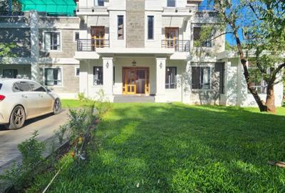 5 Bed Townhouse with En Suite in Karen - 3