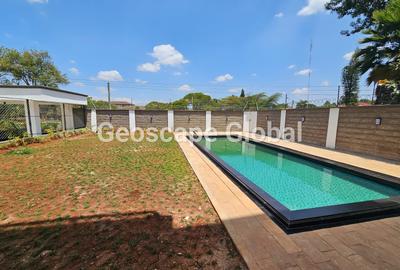 5 Bed House with En Suite in Lavington