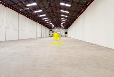 18,750 ft² Warehouse with Fibre Internet in Industrial Area - 4