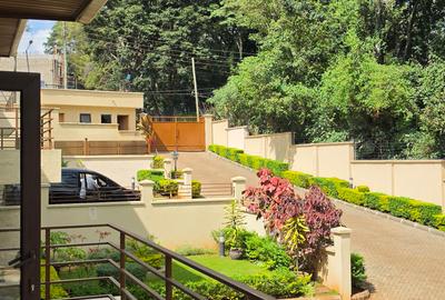 5 Bed Villa with En Suite in Lavington - 3
