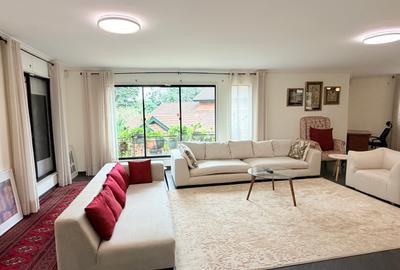Furnished 2 Bed Apartment with En Suite in Gigiri - 4