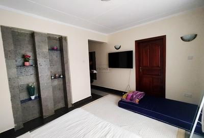 4 Bed House with En Suite in Langata - 4