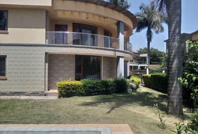 5 Bed Townhouse with En Suite in Lavington