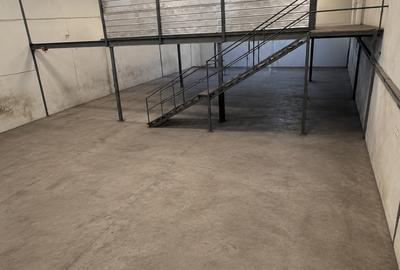 10,652 ft² Warehouse in Industrial Area - 3
