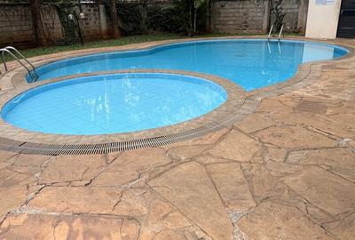 3 Bed Apartment with En Suite at 2026-439 - 4