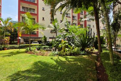 4 Bed Apartment with En Suite at Brookside Drive - 4