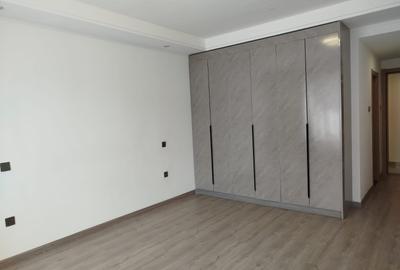2 Bed Apartment with En Suite in Riverside - 4