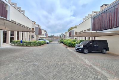 5 Bed Townhouse with En Suite at Lavington Green - 3