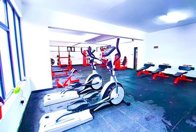 1 Bed Apartment with Swimming Pool at Wood Avenue - 3