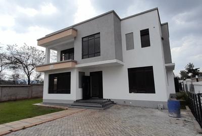 3 Bed House with En Suite at Rimpa - 2