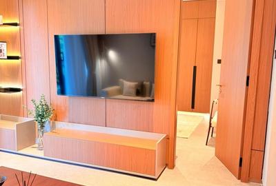 Serviced Studio Apartment with Swimming Pool at Un Crescent - 4