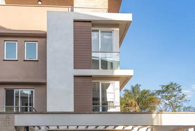 4 Bed Townhouse with En Suite at Kabarsiran Ave - 2