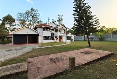 5 Bed House with En Suite in Runda