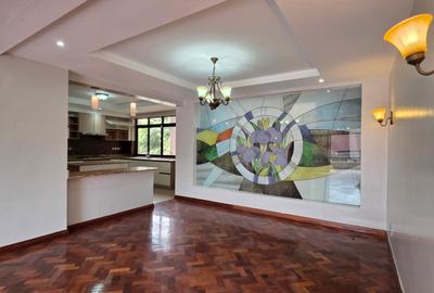 4 Bed Apartment with En Suite in Riverside - 4