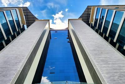 4,000 ft² Office with Service Charge Included in Riverside - 4