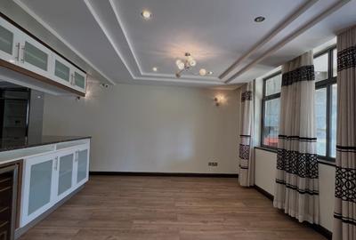 5 Bed Townhouse with En Suite in Lavington - 4