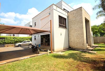 4 Bed Townhouse with En Suite at Lavington Green