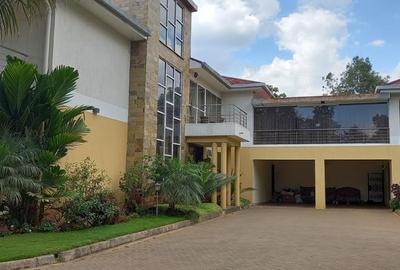 5 Bed Townhouse with En Suite in Karen Hardy - 4
