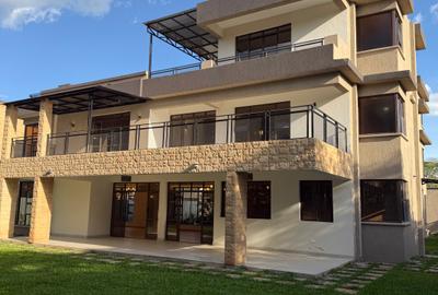 6 Bed Townhouse with En Suite in Karen - 2