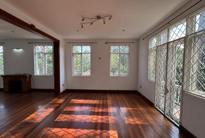 5 Bed Townhouse with En Suite in Rosslyn - 4
