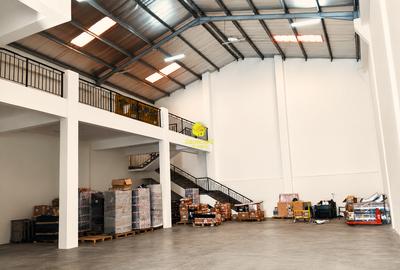 6,240 ft² Warehouse with Fibre Internet in Industrial Area - 2