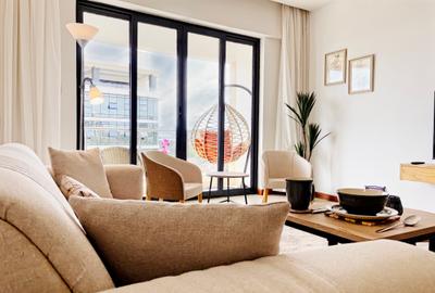 Furnished 2 Bed Apartment with En Suite at Lantana Road