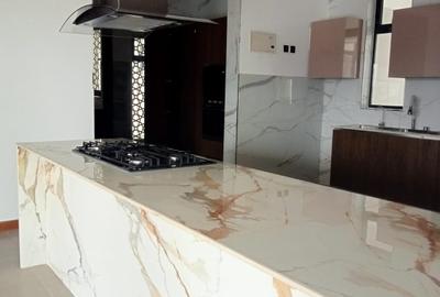 Serviced 4 Bed Apartment with En Suite in Riverside - 2
