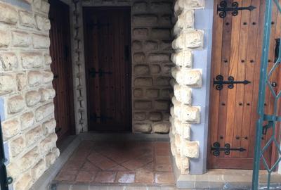 3 Bed House with En Suite in Ridgeways - 2