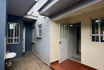 4 Bed House with En Suite at Five Star Road - 4